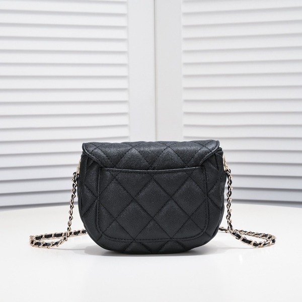 シャネルバッグ側面デザイン